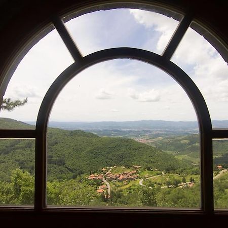 Villa Alla Trappola San Clemente in Valle Luaran gambar