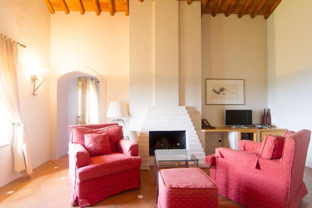 Villa Alla Trappola San Clemente in Valle Luaran gambar