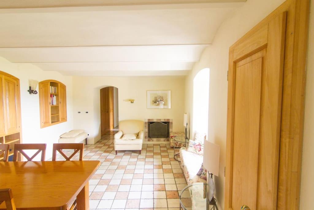 Villa Alla Trappola San Clemente in Valle Luaran gambar